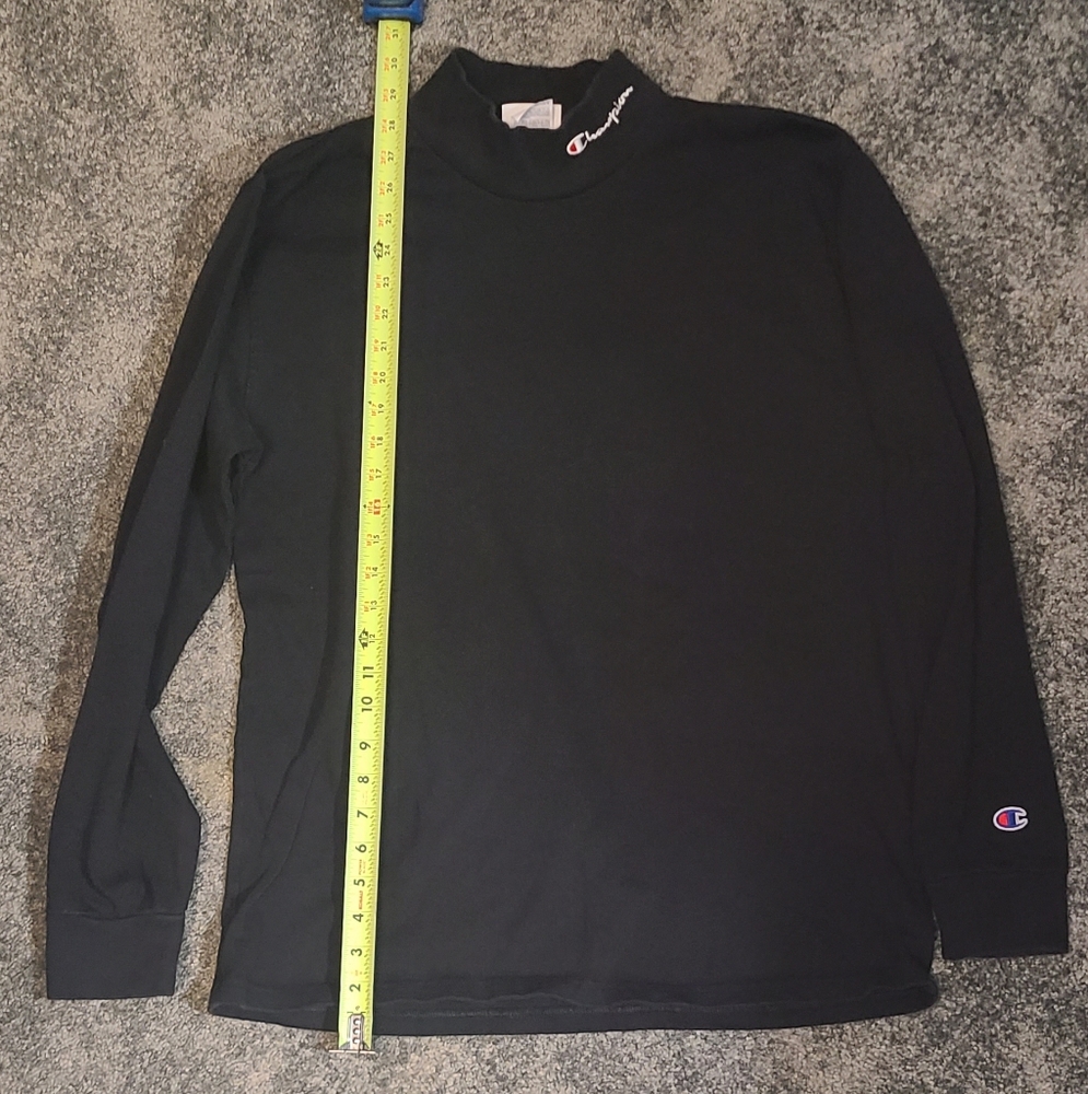 Champion long-sleeve shirt
